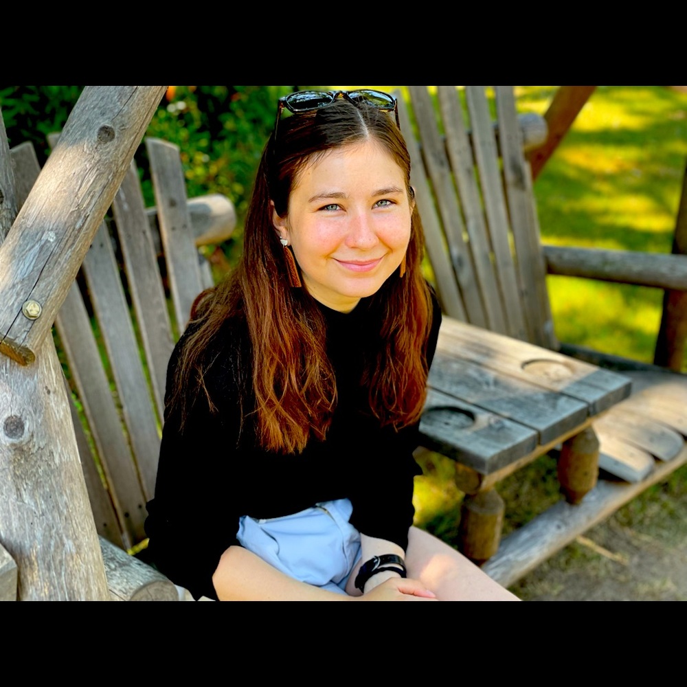 Meet your Posher, Christina